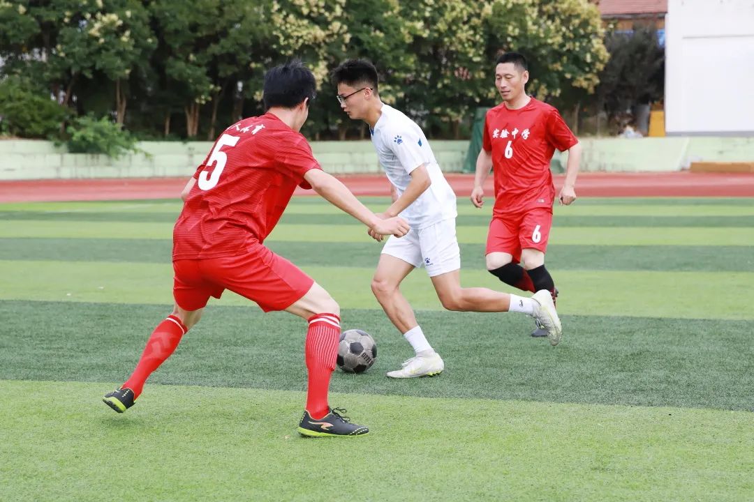 校园足球友谊赛高中,两市学校校级足球友谊赛