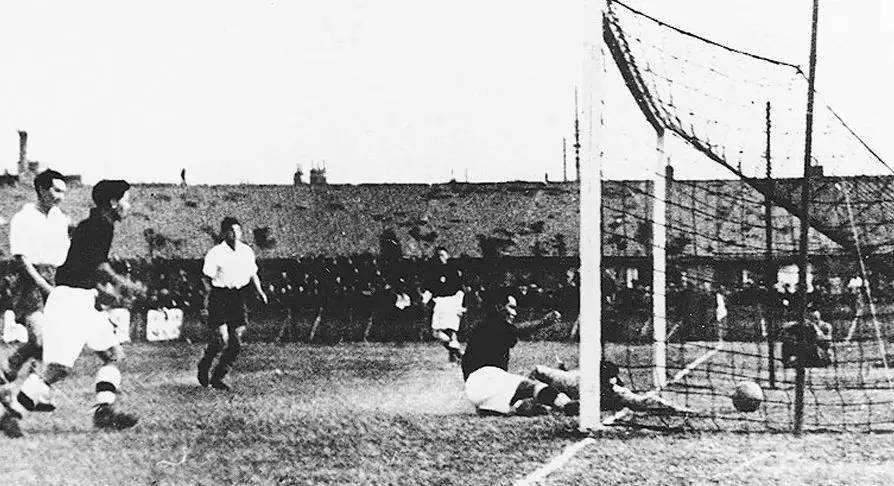 中国男足高光时刻亚冠,中国男足胜日本的高光时刻