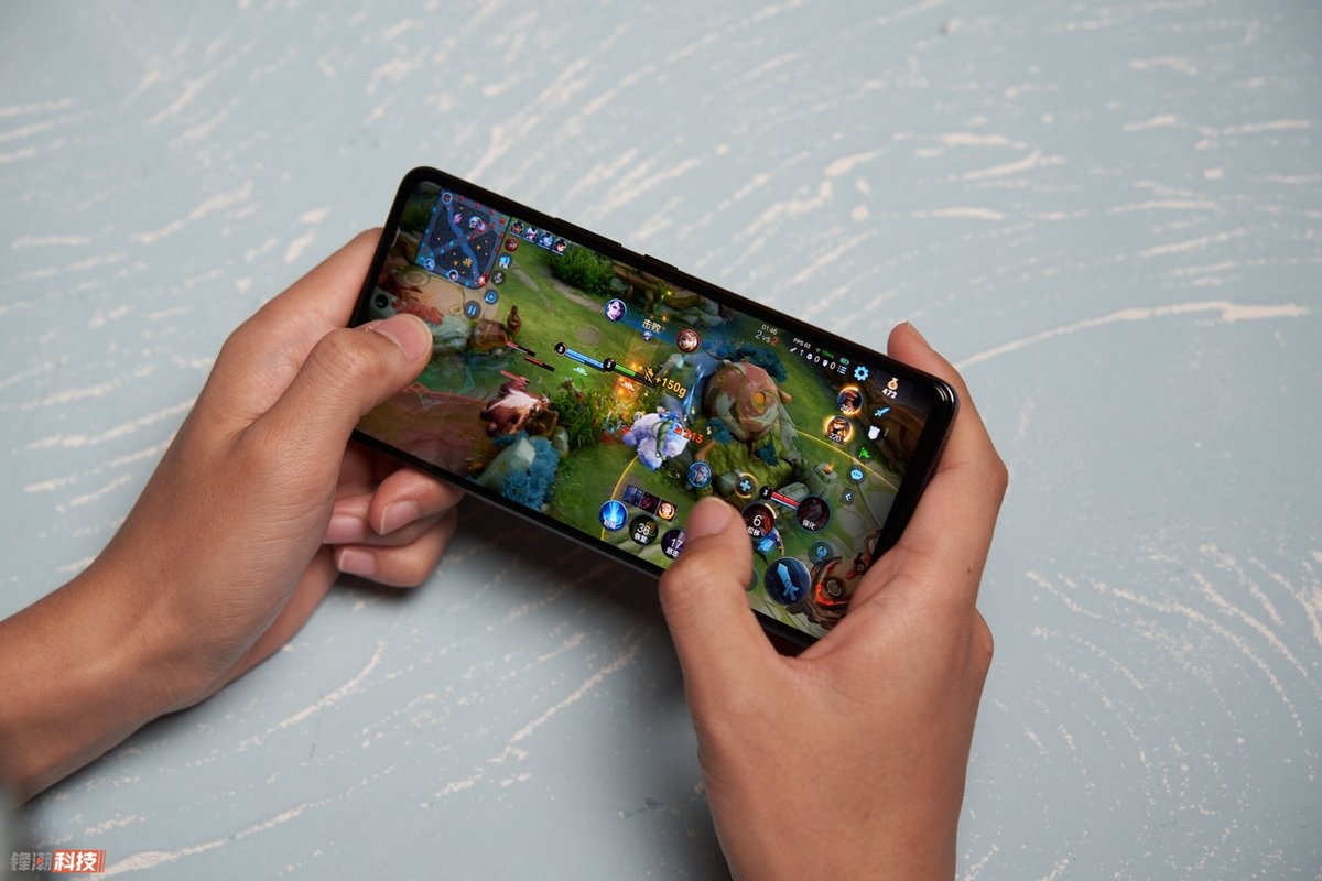 iqooneo5和iqooz5哪个好,iqooneo5s深度评测