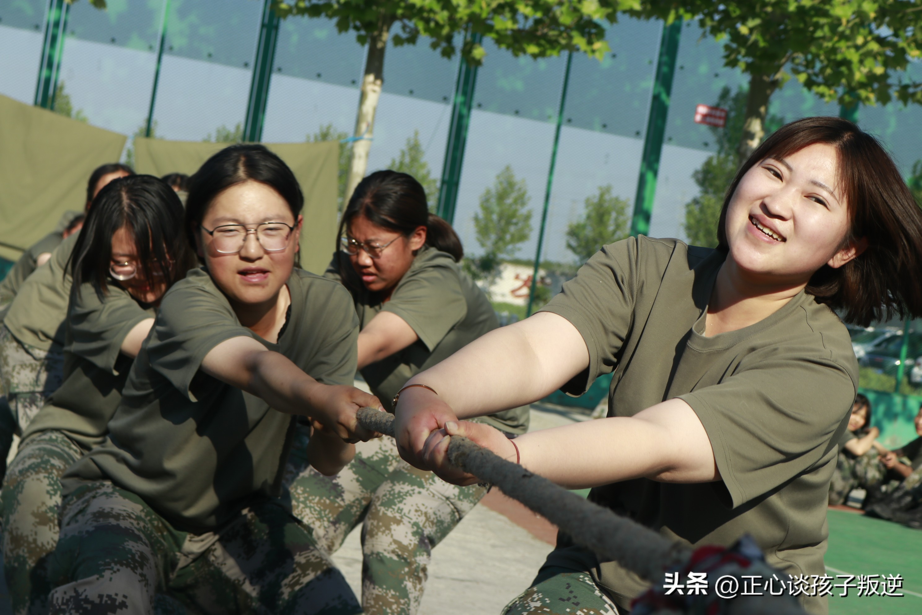 青春叛逆期的孩子怎么教育和疏导,青春叛逆期女孩叛逆严重如何处理