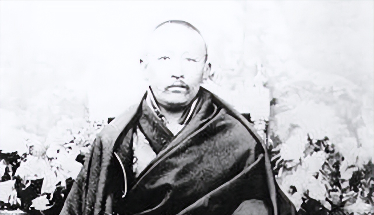 藏派佛教“达赖”与“班禅”是什么关系？二者谁的地位更高？