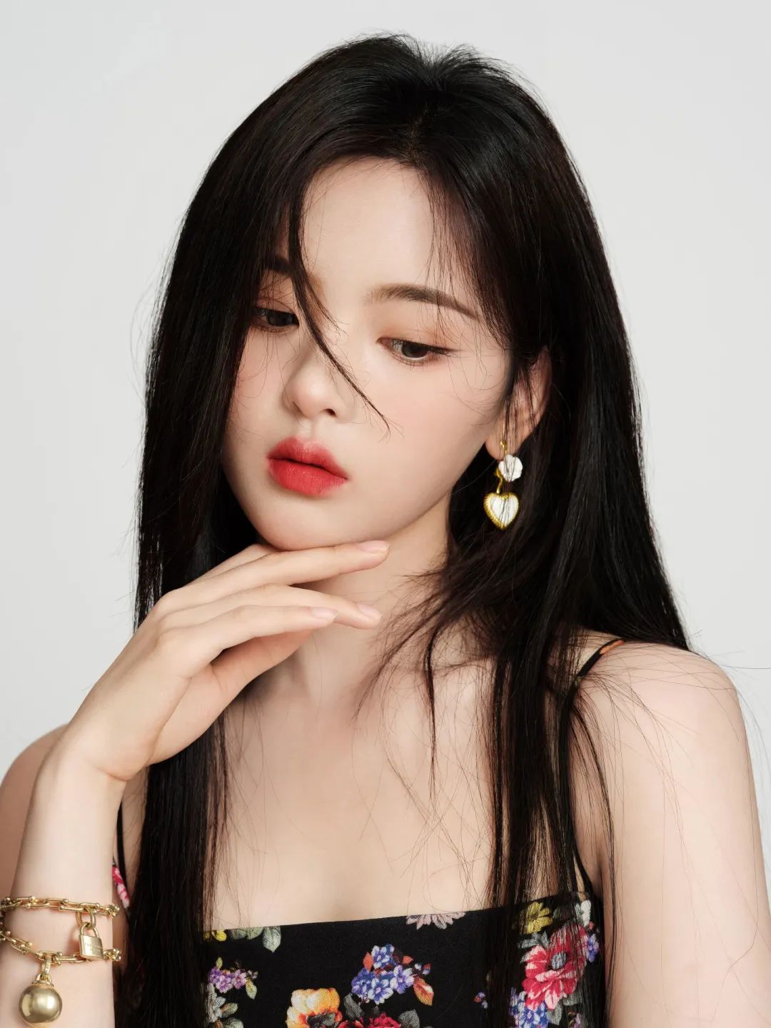 “素颜”和“化妆”穿同一件衣服有什么区别？看完我惊呆了