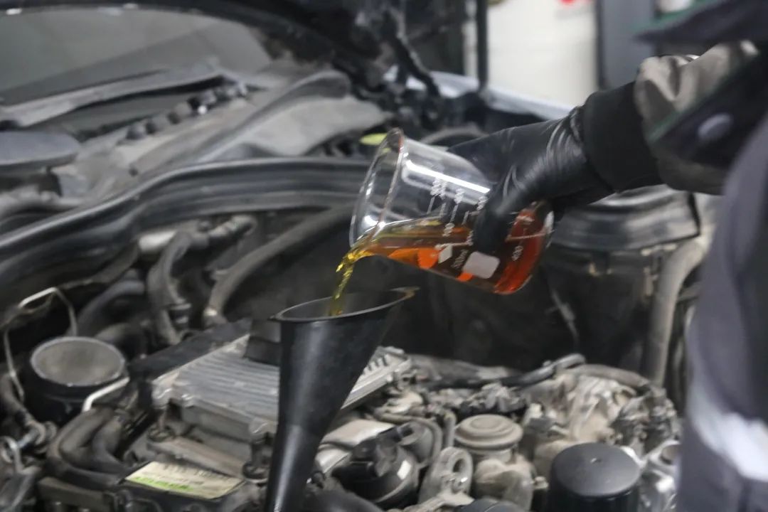 情怀老旧汽车翻新修复,情怀老车翻新修复骐达