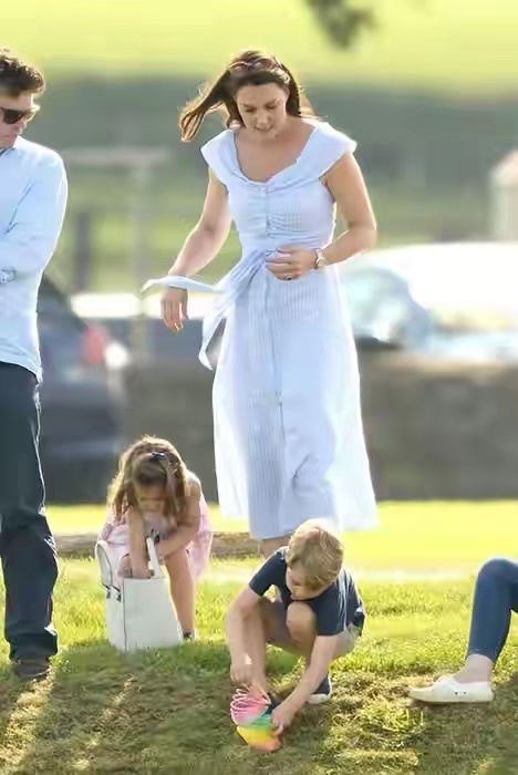 凯*马特**不停蹄宣传新项目，活力满满干劲儿足，还难得“捧场”贝嫂