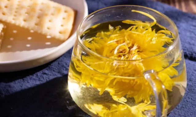 女人过了40岁一定要清醒,春天女人喝什么茶养颜抗衰老