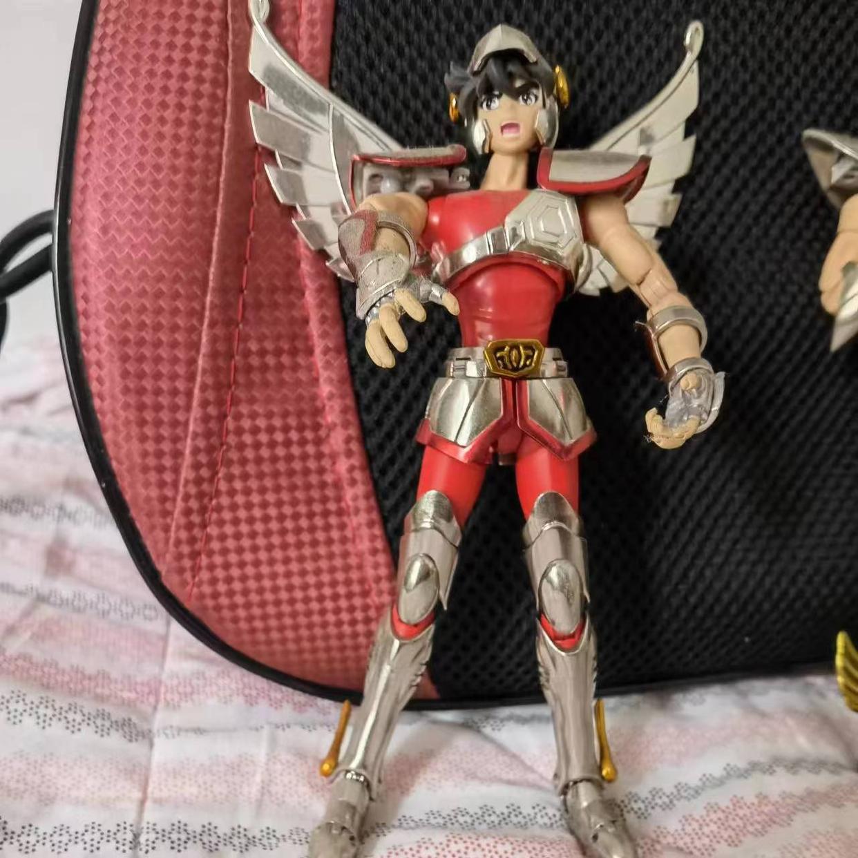 不愧是大魔王日漫,圣斗士星矢四件神秘圣衣