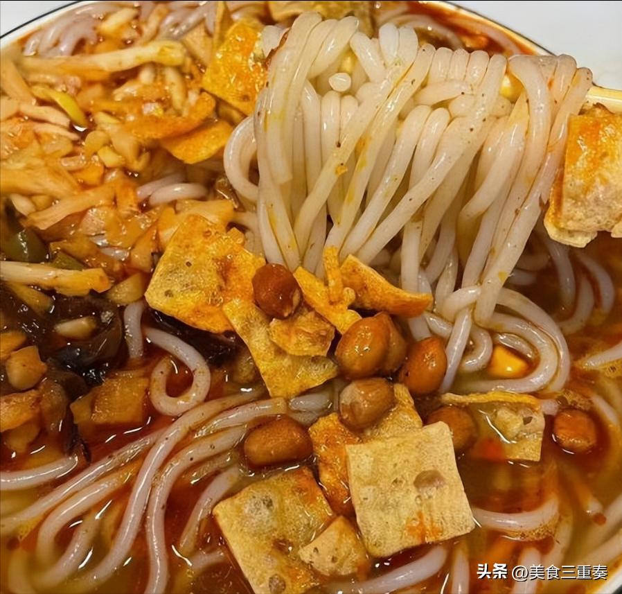 十分钟搞定又辣又便宜的螺蛳粉,推荐大家一款超划算的螺蛳粉