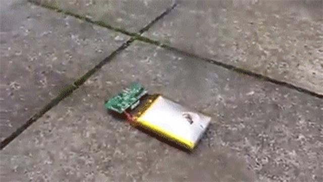 手机是耗完电再充好还是一直充好,手机电量剩了一半就充好吗