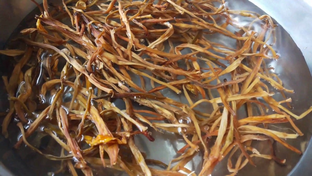 失眠一定要吃这种菜一觉睡到天亮,失眠就怕这菜每天吃一盘安神无梦