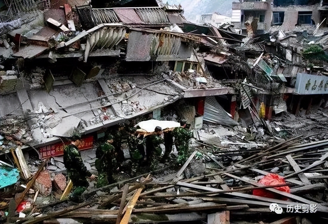汶川地震十大催人泪下的照片,汶川地震12周年这些照片让人泪目