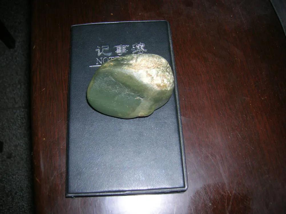 和田玉戈壁滩捡石头,和田戈壁滩捡玉最佳地方