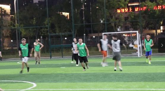 从小众到爆火！为啥西安的男男女女，都喜欢当“接盘侠”？