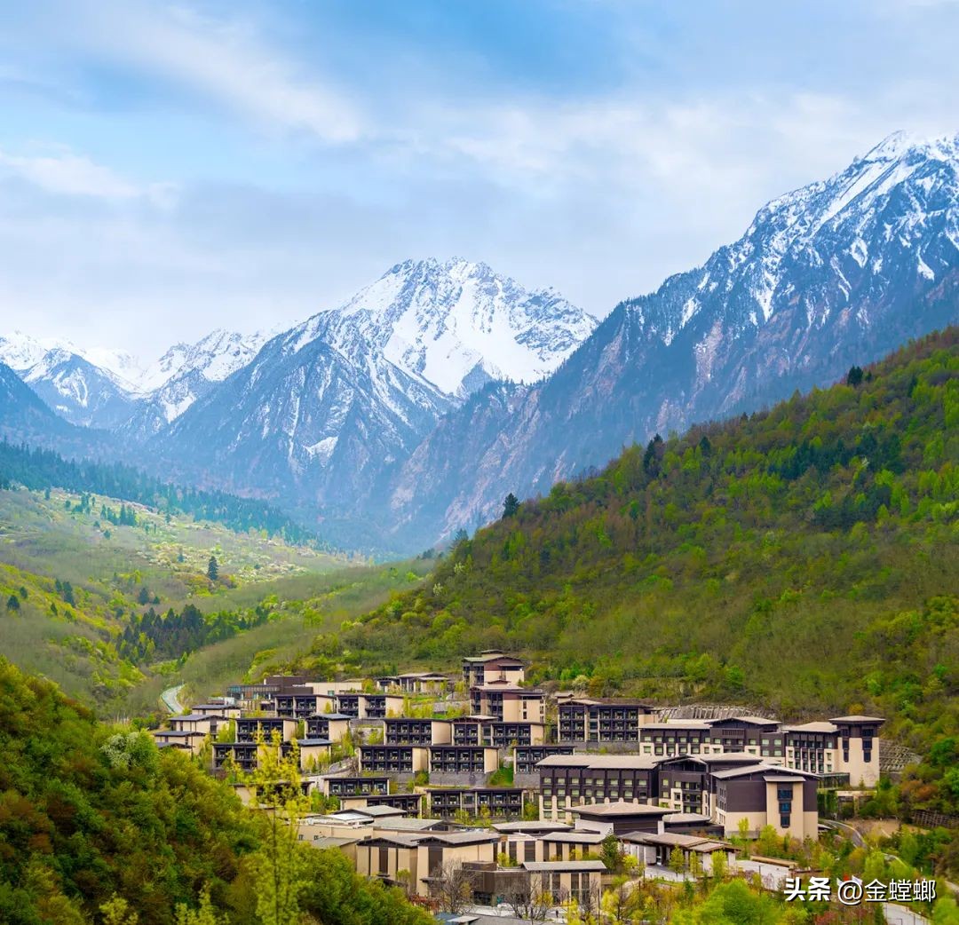 中国首家，全球第六家—九寨沟日赛谷丽思卡尔顿隐世酒店