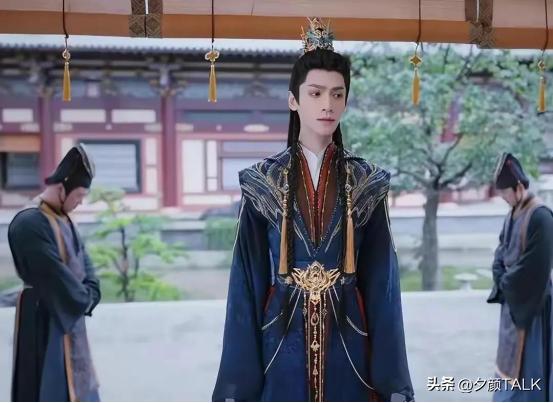 新兴起的网红“电子小猪”们，靠着恶心中国女孩每月狂赚60万！