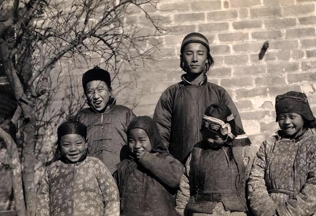 纳粹老照片犹太女人,真实的纳粹老照片