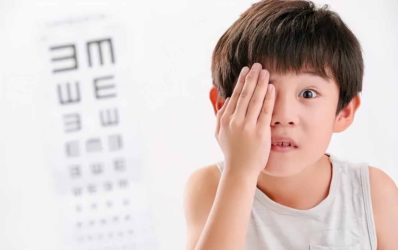 智商税还是护眼专家？爱德华医生天使之光2儿童学习润眼灯测评