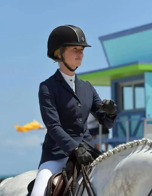 比尔盖茨世界最年轻的亿万富翁,比尔盖茨花1600万买下马场