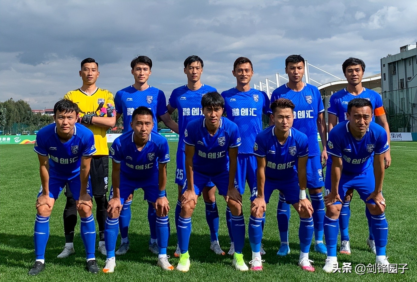 瓒冲崗涓轰粈涔堥粦,瓒冲崗涔辫薄闆嗛敠瑙嗛