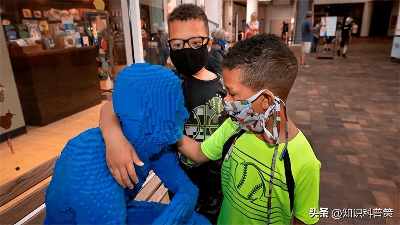 20张你必须要看的古怪老照片,20张照片看哭了你有勇气看完吗