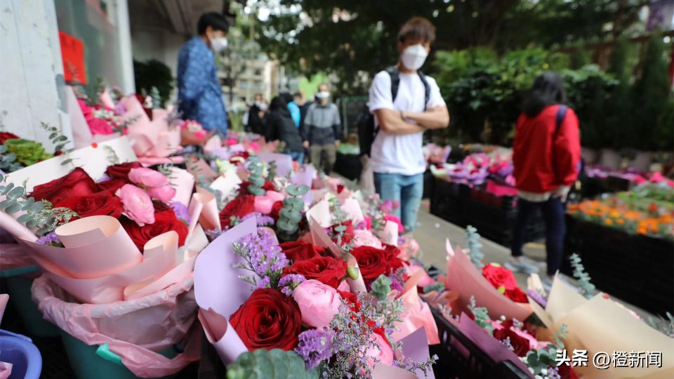 情人节过后男人送女人什么礼物,情人节男士送花给女士