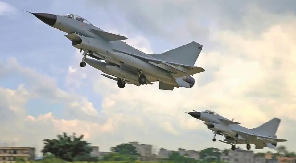 朝鲜空军歼十飞机,朝鲜空军歼十战机视频