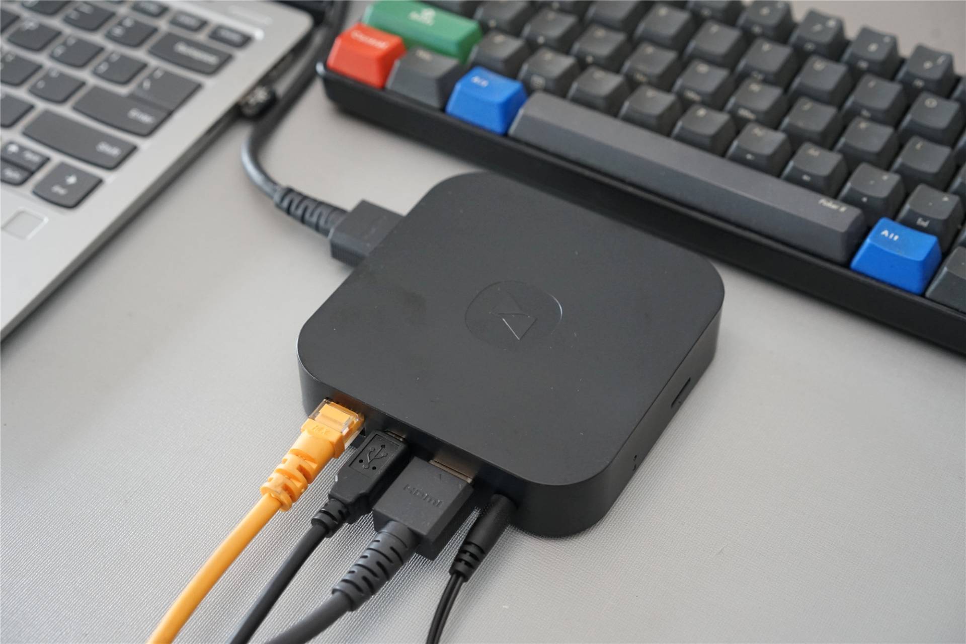 主机无网也能实现远程控制的纯物理外置硬件：向日葵控控A2初体验