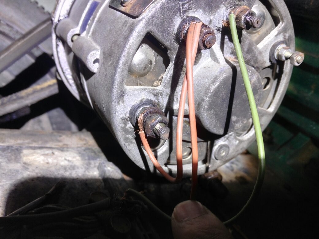 交流发电机的3d工作原理通俗易懂,三相交流同步发电机原理展示图纸