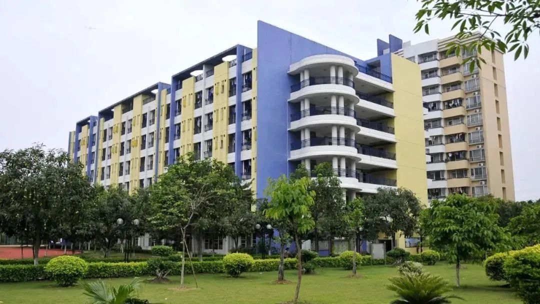 广州公办初中哪个有住宿,广州哪个初中学校住宿最好