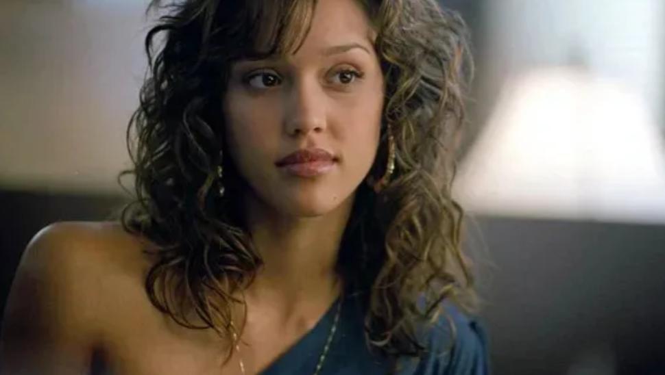 杰西卡·阿尔芭：19岁爆红全网，24岁嫁导演生三娃，如今身价92亿