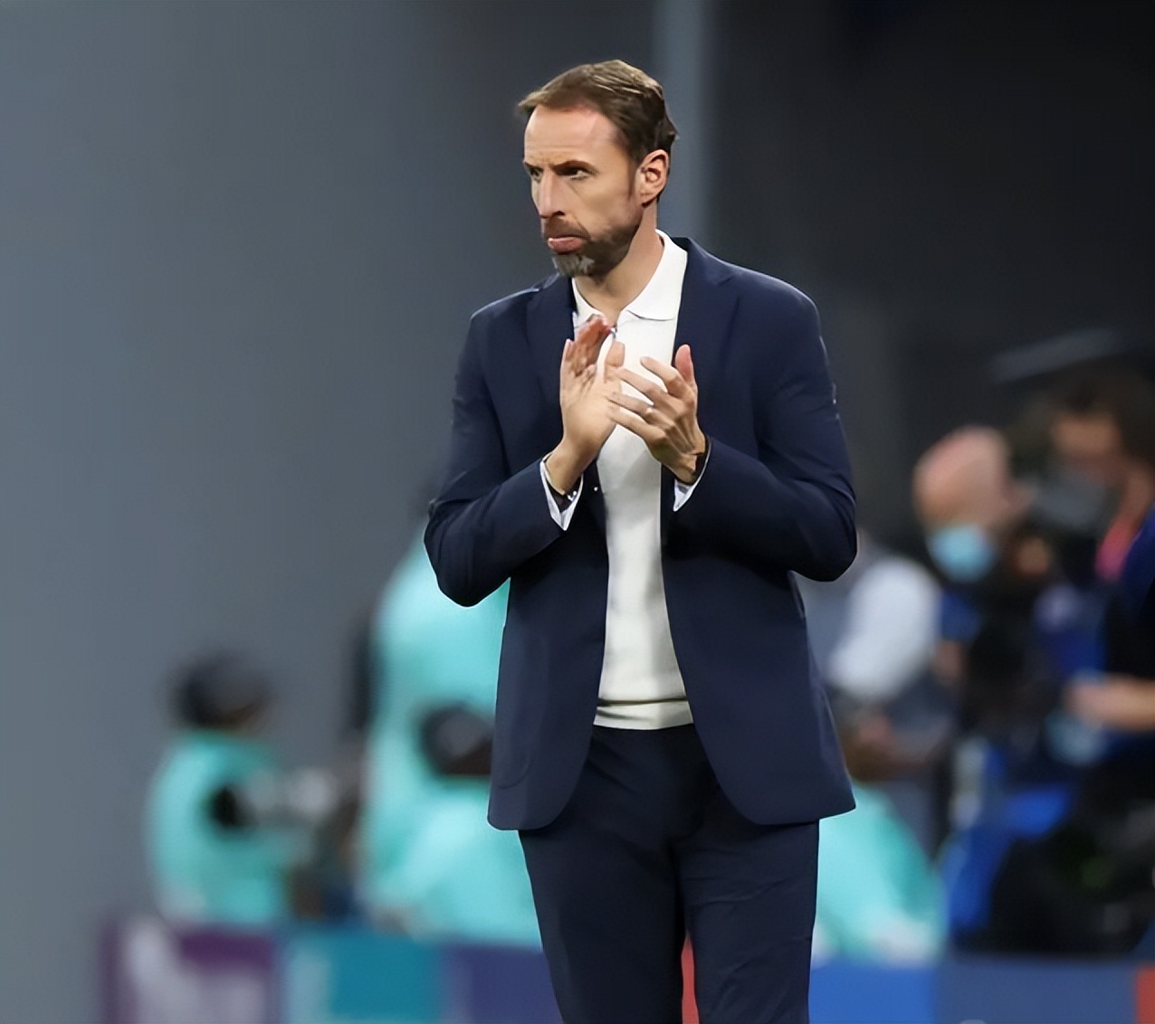 非洲冠军恐难敌万箭齐发的三狮军团，卡塔尔之旅足球或真的回家？