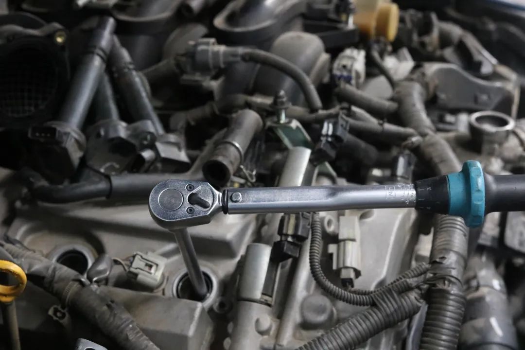 老皇冠全车翻新整备50000元,12代皇冠二手翻新要多少钱