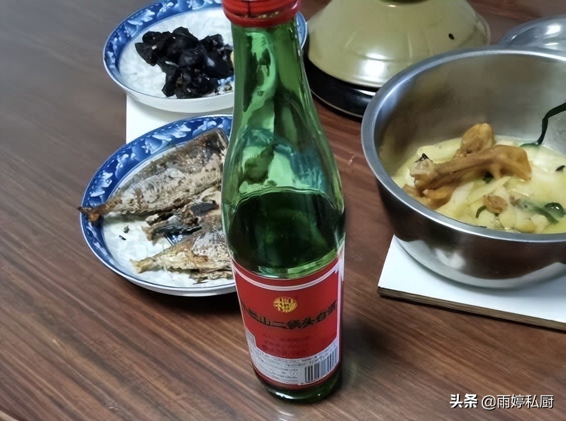 20元以下有纯粮白酒吗,20元左右的酒有假酒吗