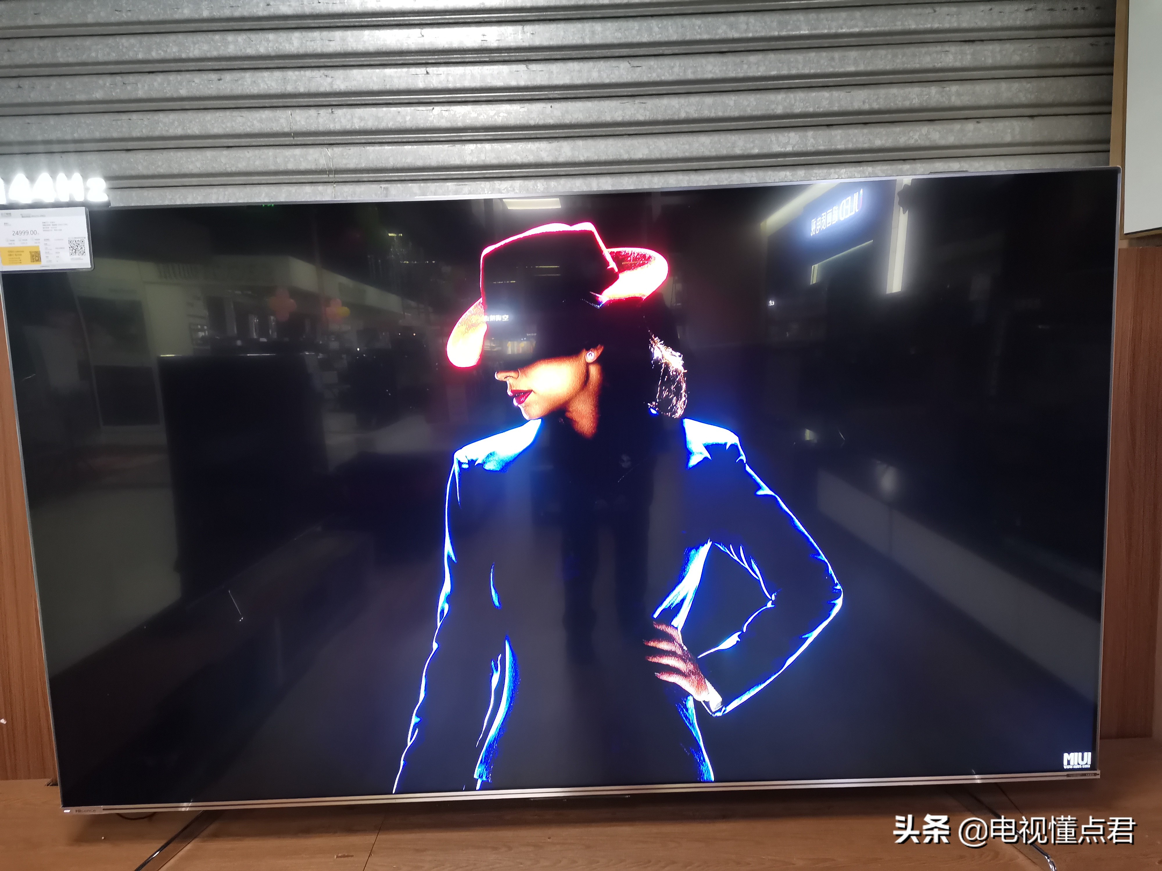 2万元左右的100寸电视推荐,超大屏200寸液晶电视价格表