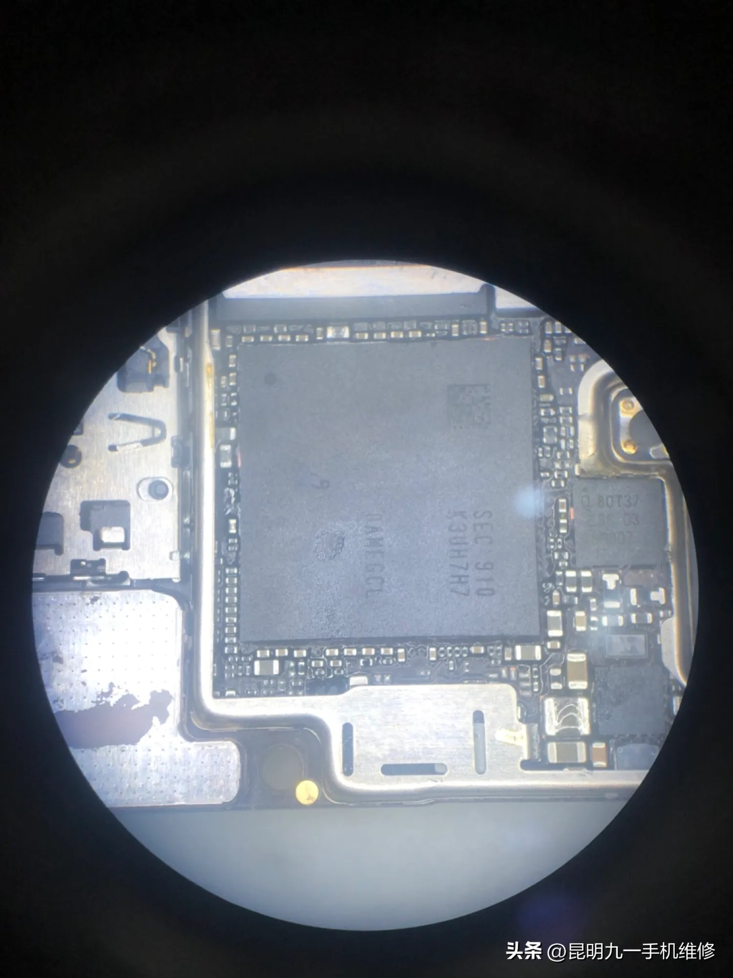 华为手机卡顿自动重启是怎么回事,华为手机老是自动重启修要多少钱