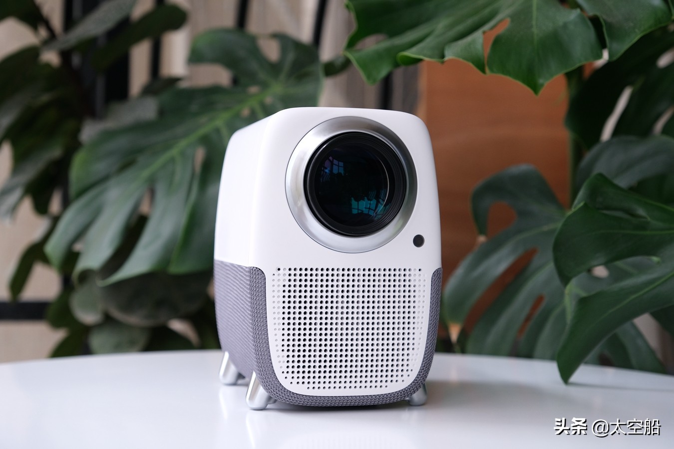 泰捷weboxt1投影仪评测视频,泰捷weboxt1参数