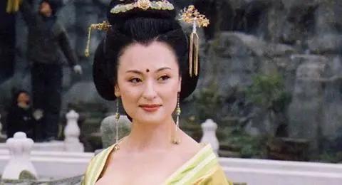 唐玄宗因宠爱杨贵妃造成什么之乱,唐玄宗为什么喜欢杨贵妃的胖