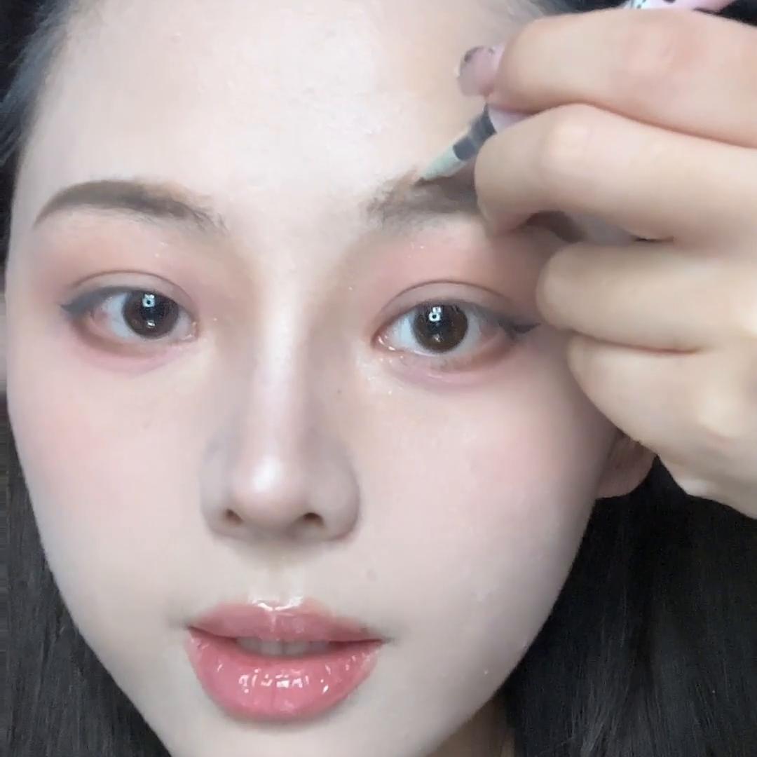 网感简单妆,网感妆容教程