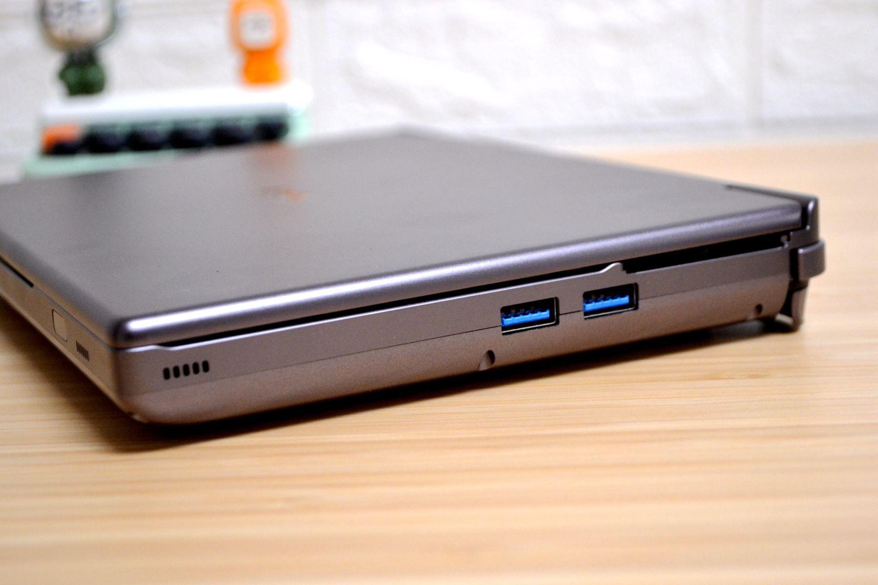 没有独显也能玩3A大作！AMD6800u加持的GPDWINMax2掌机到底有多强