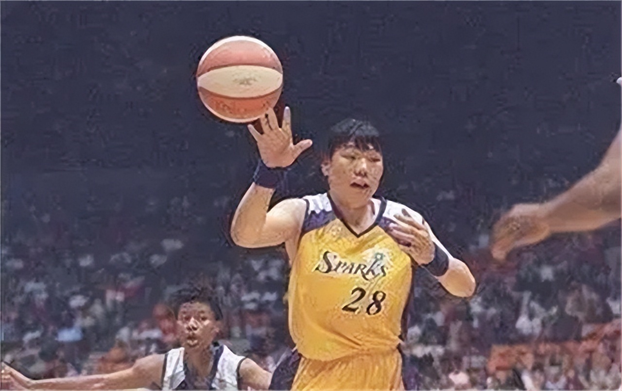 女篮队员陈月芳生平,中国女篮前中锋陈月芳身高