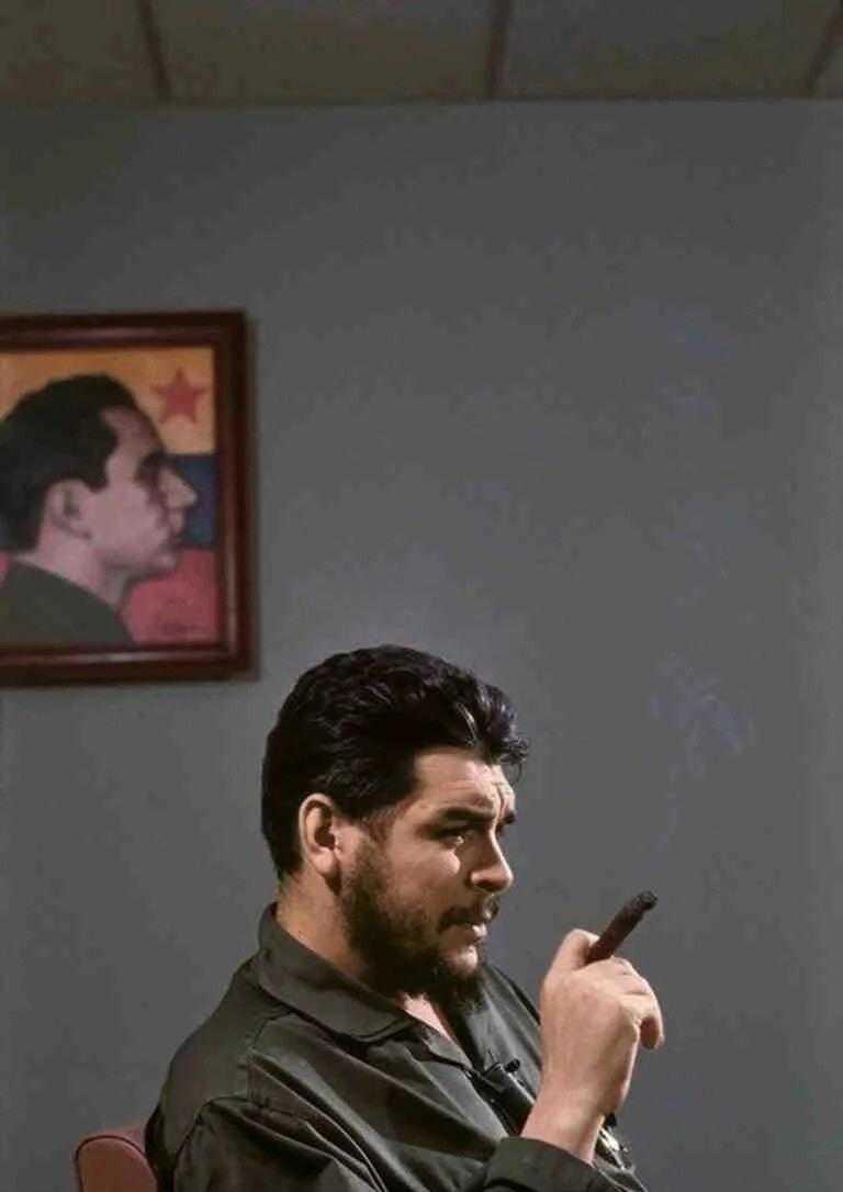 1900年，北京富户人家，服饰臃肿华美，精神状态很佳