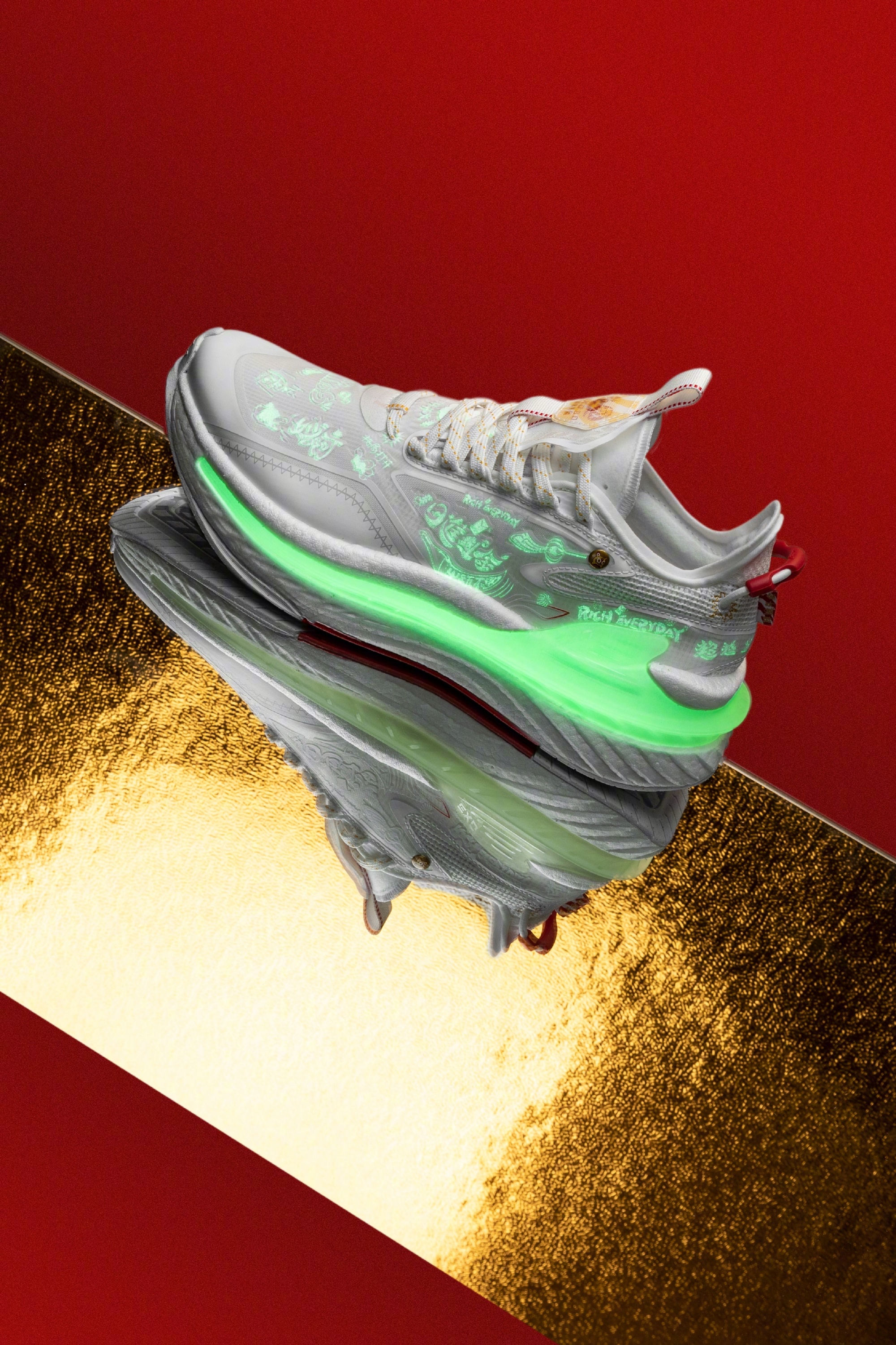 李宁cny系列,安踏李宁三六一度哪款好