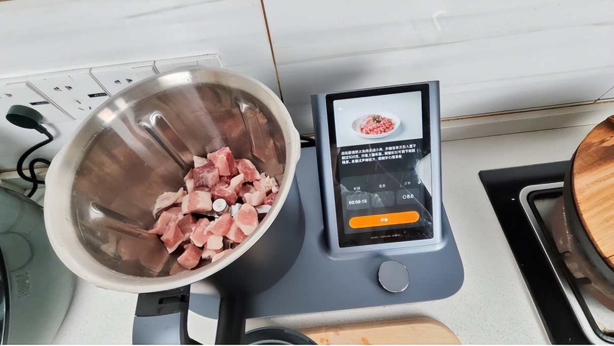 苏泊尔小c智能炒菜机测评,苏泊尔炒菜机器人和小c对比