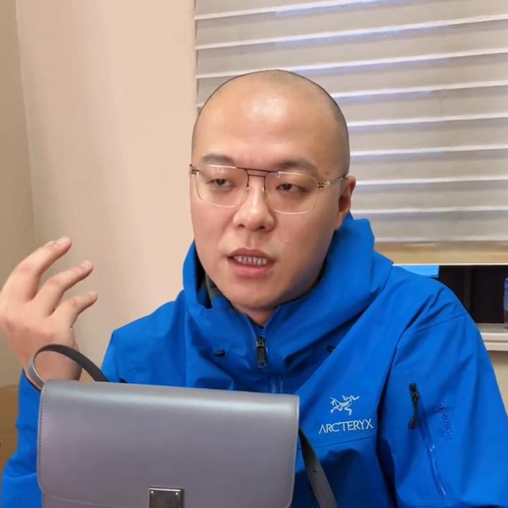 思琳celine值得买的款式,瑟琳celine邮差包单肩包