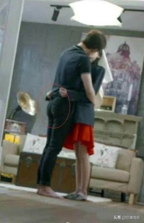 有一种性感，是男明星们的翘臀，恰到好处的刚刚好