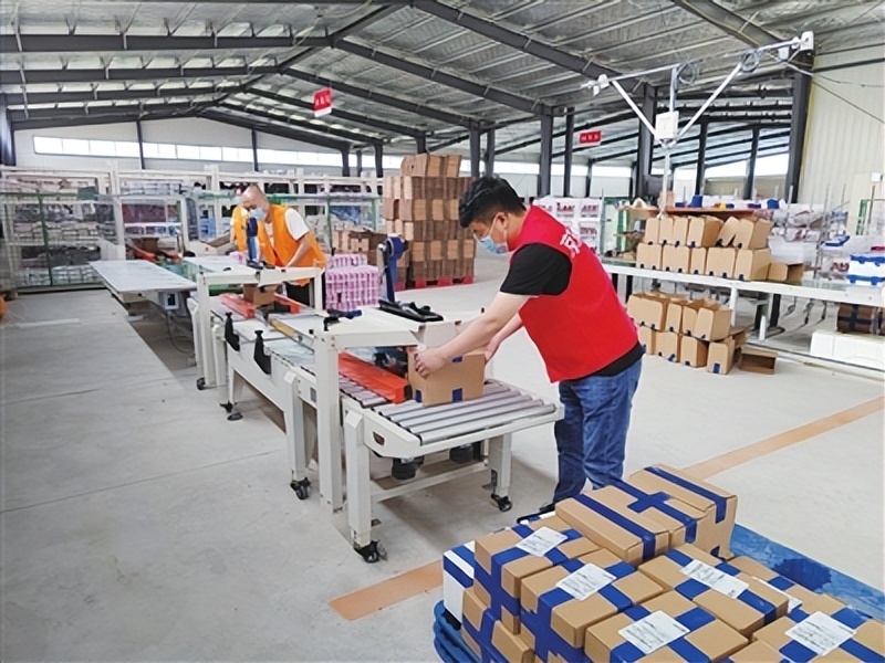 从接单到发货只需10分钟！莱西打造“前店后仓+快速配送”电商集聚模式