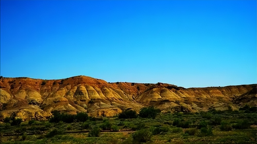 准噶尔盆地石英滩隆起的正反演结构，和遗传机制间的联系