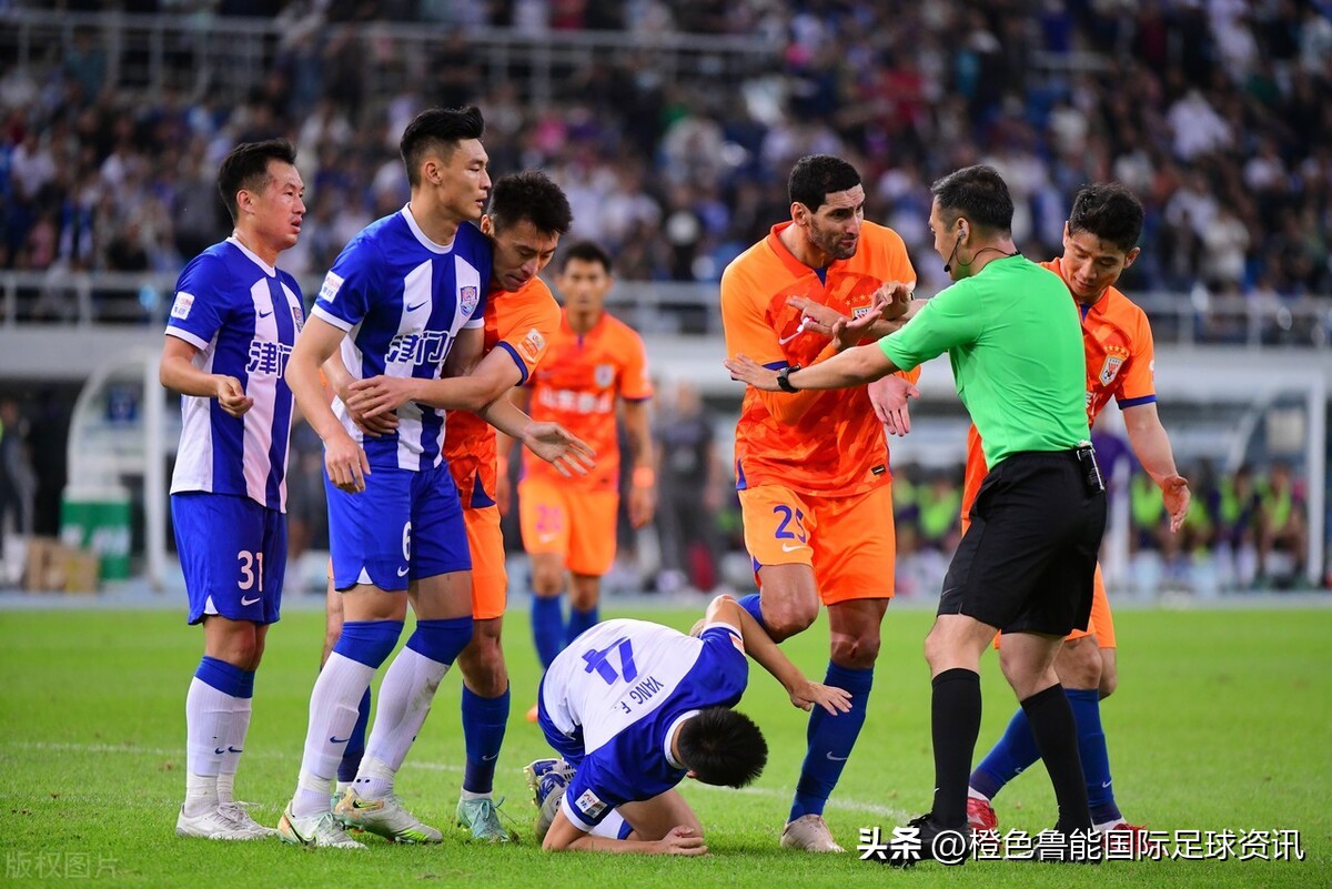 山东泰山队2-1绝杀北京贾德松补时,山东泰山贾德松绝杀上港