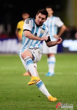 2014年的梅西巴萨,2014梅西和2022梅西谁更强