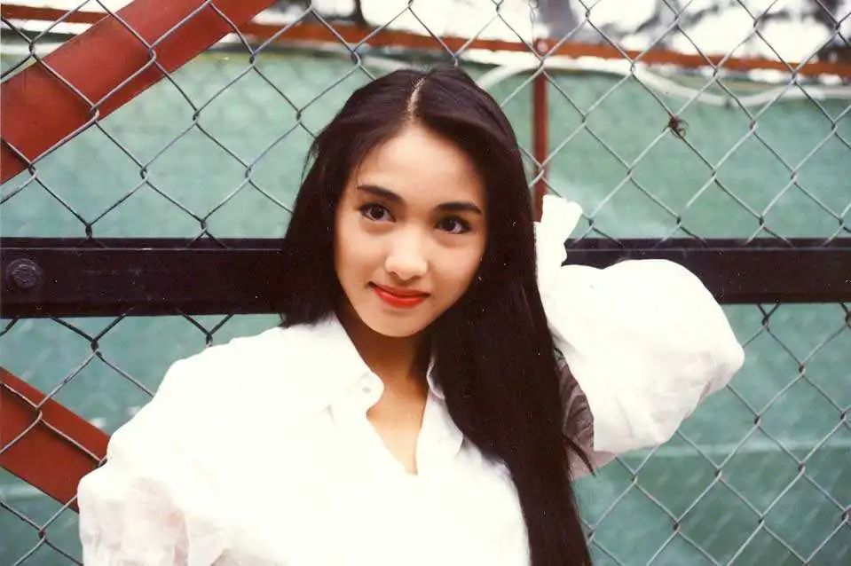 那些*养包**香港女星的富商们