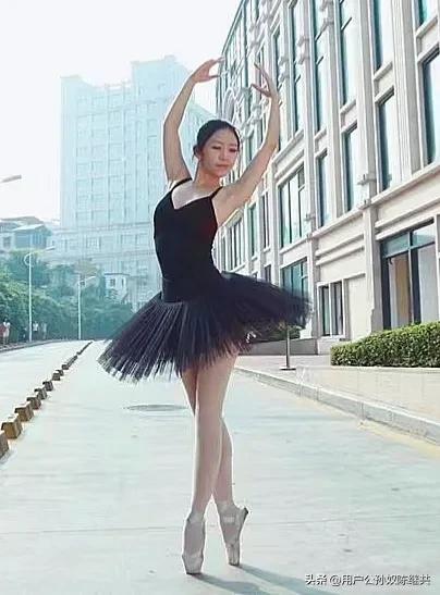 美女师资以舞塑神，漳州港爱尚文化“梦想芭蕾”年终培训精彩纷呈